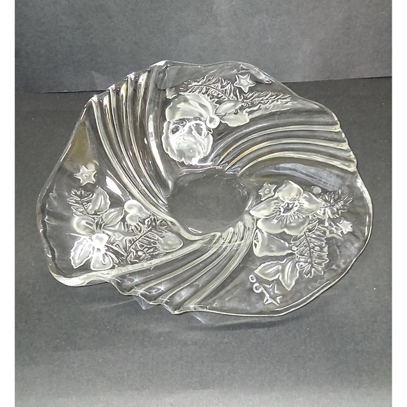 Mikasa Other - Vintage Mikasa Christmas  Bowl Clear Lead Crystal, Frosted Leaves & Santa